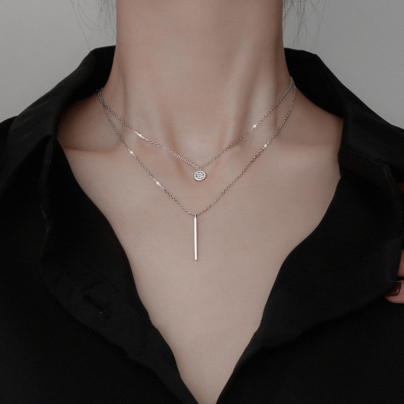 Collier double rond à diamants à rayures carrées