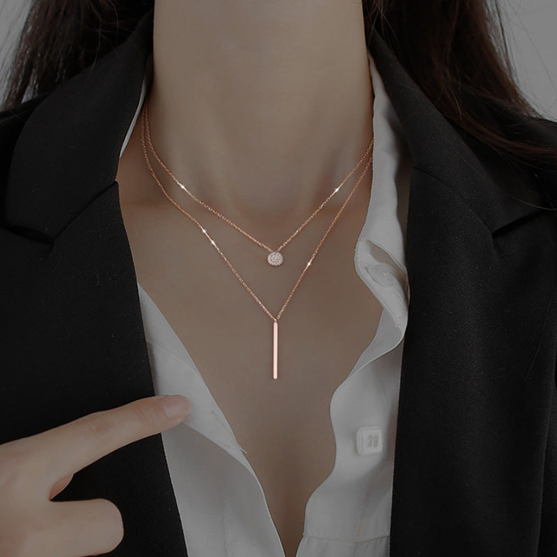 Collier double rond à diamants à rayures carrées