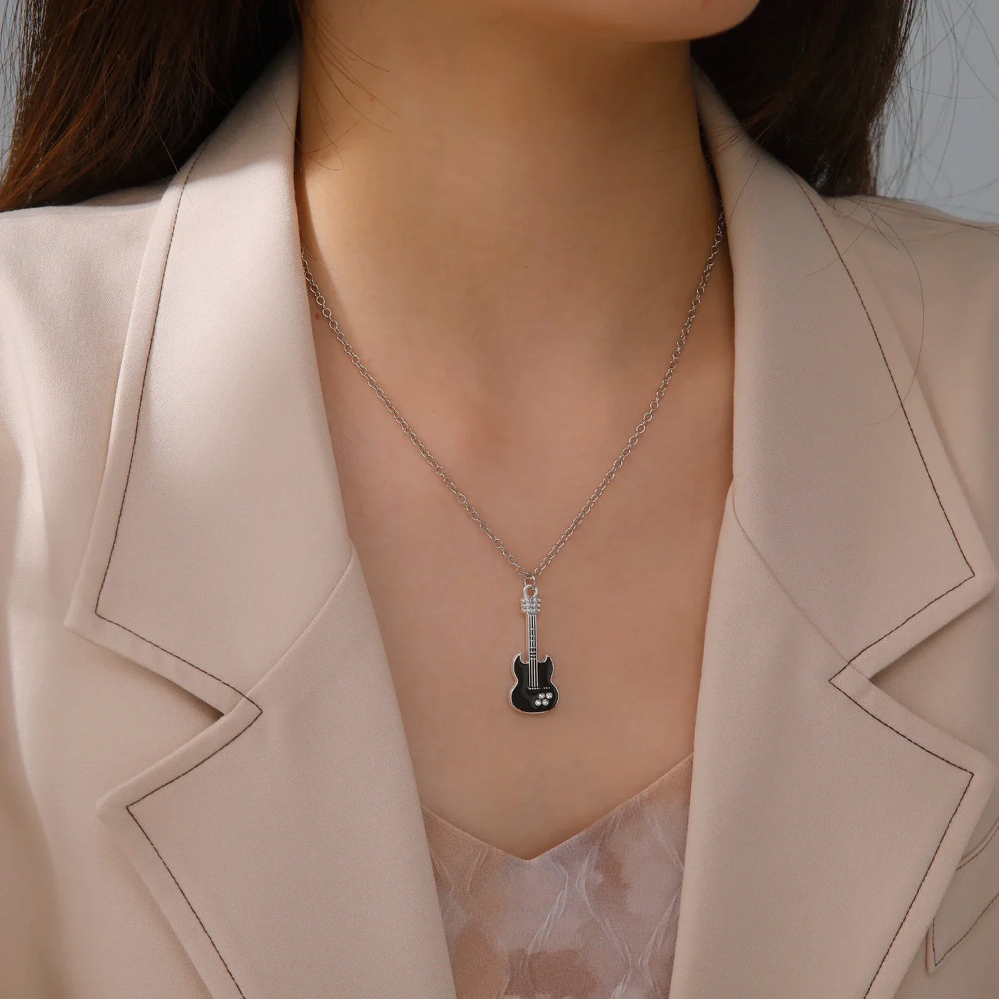 Electric Guitar Necklace Music Black Enamel Chain Rock Pop Classic Crystal Zircon Gift Men's and Women's Jewelry
