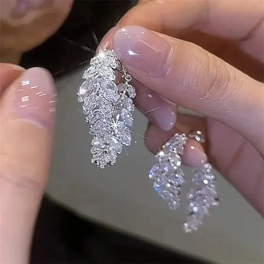 New Fashion Trend Unique Design Elegant and Exquisite Zircon Leaf Earrings For Women Jewelry Wedding Party Premium Gifts