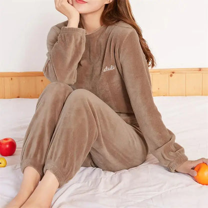 Women Velvet Pajama Set Fleecing Warm Loose Top And Elastic Waist Pants Casual Warm Woollen Suit Women Winter Men Sleepwear