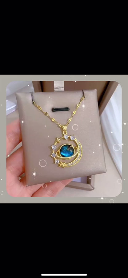 Light Luxury Titanium Steel Star Series Necklace for Women Gold Color Planet Moon Astronaut Pendant Necklaces Jewelry Gifts