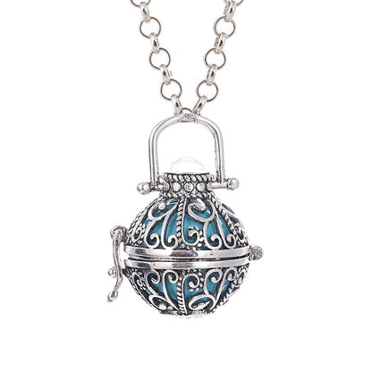 Long pendentif populaire rétro Diffusion de parfum, chaîne de pull creuse à la mode, nouveau cadeau féminin, collier d'aromathérapie transfrontalier 
