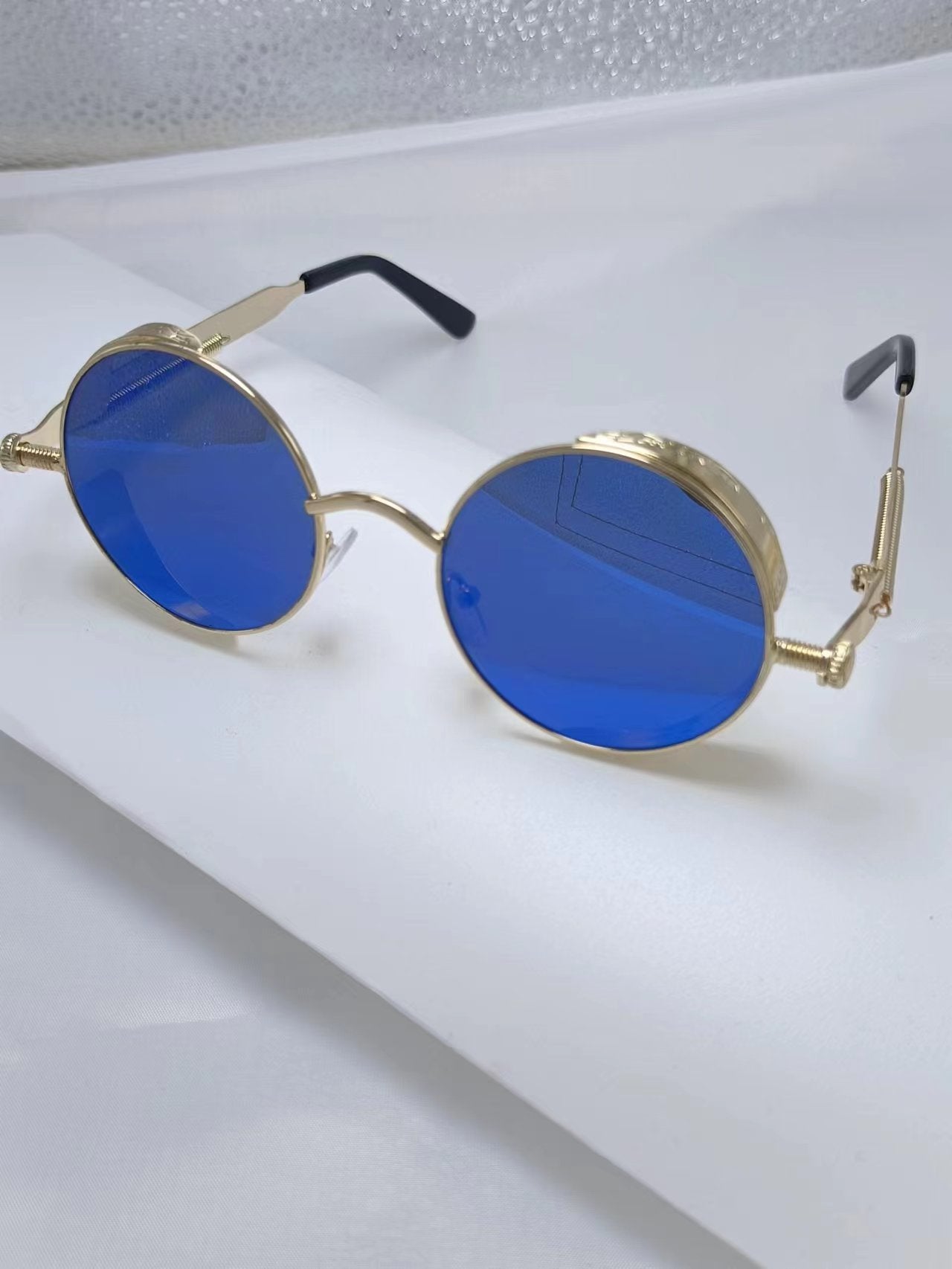 258 Punk Fashion New Sunglasses Trendy Sunglasses Steam Sunglasses Male Spring Mirror Legs