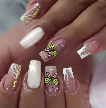 Medium and long square false nails are cute natural and sweet